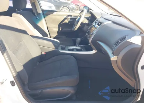 2014 Nissan Altima 2.5 S z USA, uszkodzony, nr VIN 1N4AL3AP8EC146764